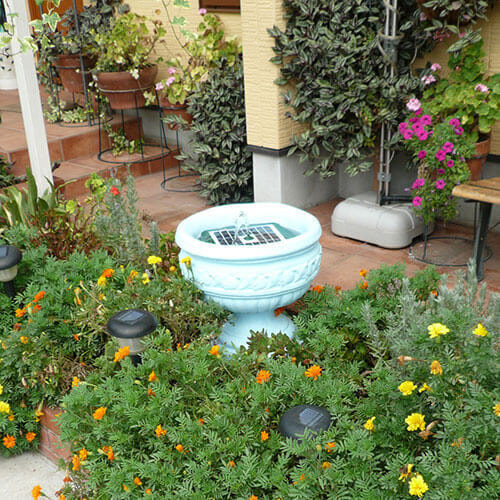 かわいいイタリア製水鉢