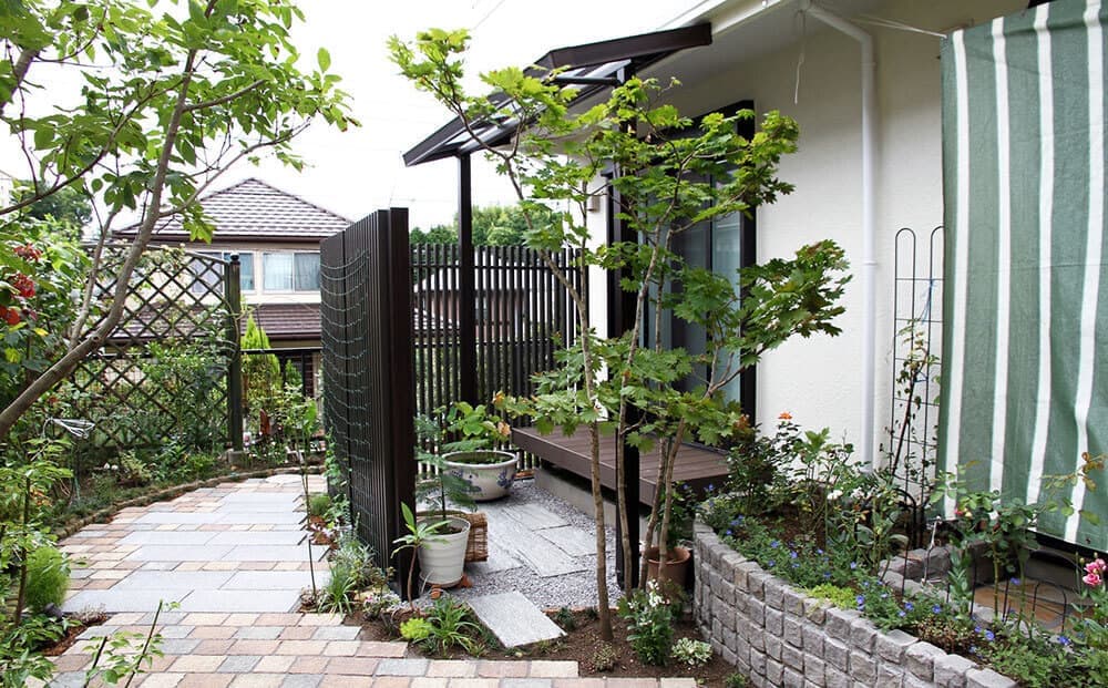 和洋折衷のガーデン