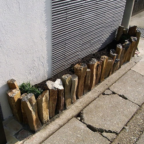 六方石の花壇