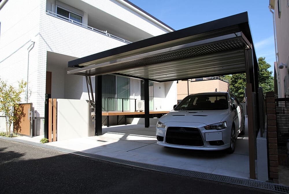 愛車を守る三協アルミのカーポートビームス
