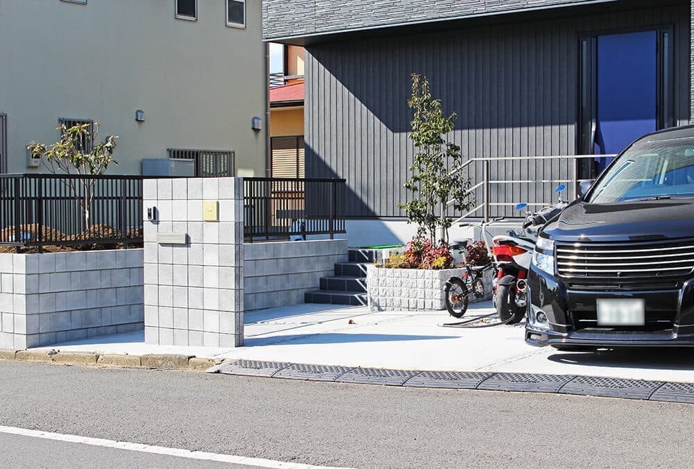 化粧ブロックと門柱