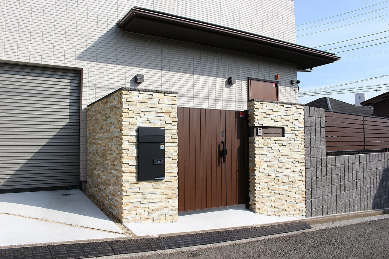 門扉と門塀